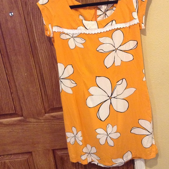 Hinano Tahiti🌺 med short flower print sun dress - Picture 3 of 3