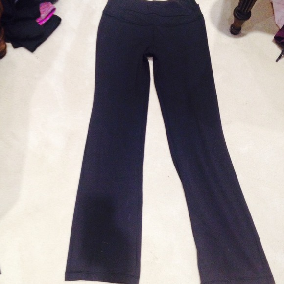 Black lulu pants