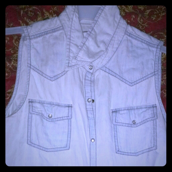 Sleeveless Button Up Shirt