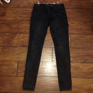 ❌SOLD❌ Dark Gray Distressed Jeggings