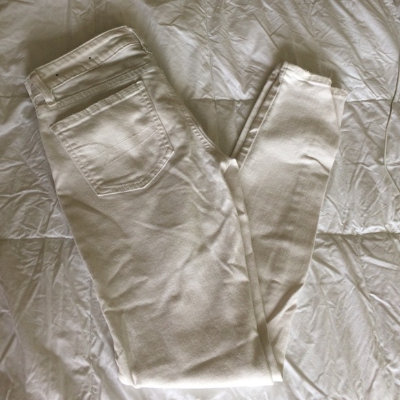 AE White Pants