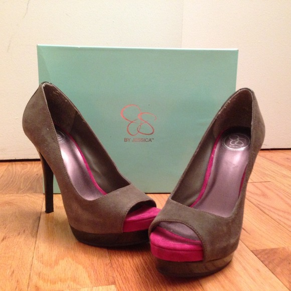Jessica Simpson Shoes - Jessica Simpson Gray & Purple Suede Platform Pumps