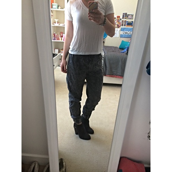 ⛔️SOLD⛔️Boho baggy pants - Picture 2 of 4