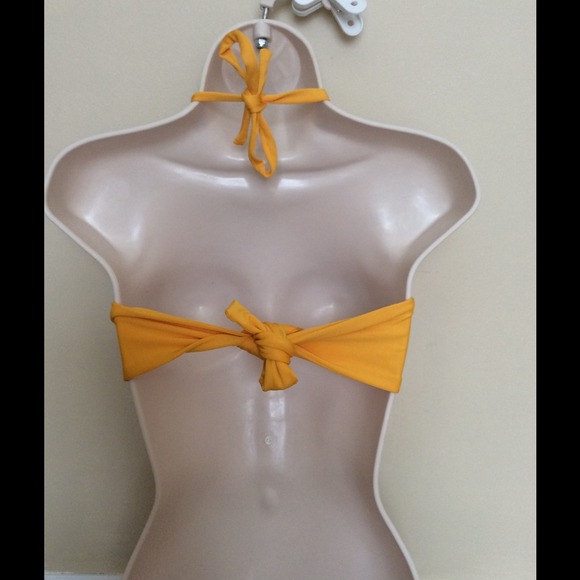 ??Yellow Bow ?? - Picture 4 of 4