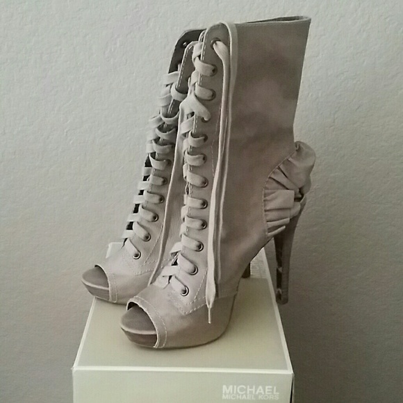 Betsy johnson cream ankle boots