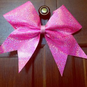 Cheerleading bow