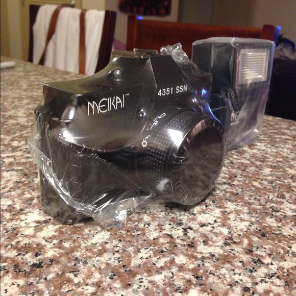 Vintage mekai film camera! - Picture 2 of 4