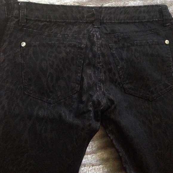 Pants - Picture 4 of 4