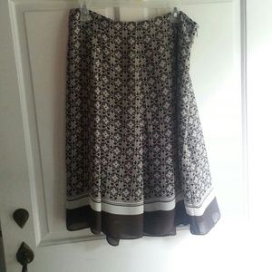 Beautiful printed knee length skirt