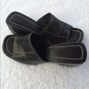 Bandolino Wedges was $15