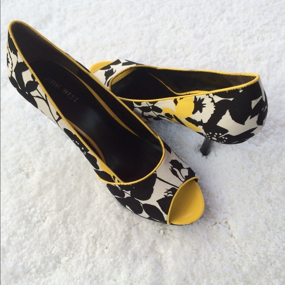 Size 9 Nine West Shoes was $20