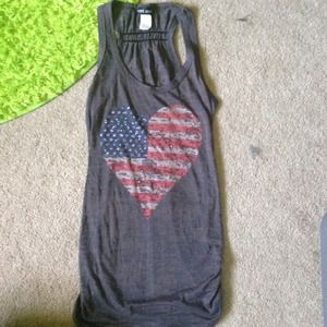 Grey tank with American flag heart