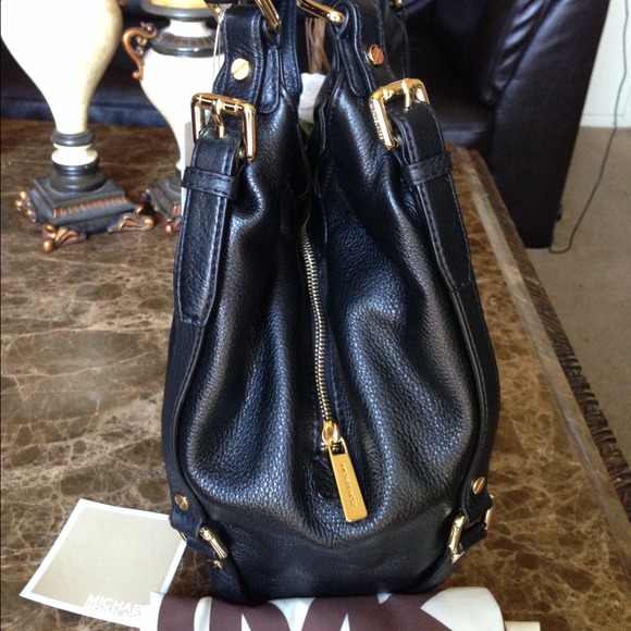 ****SOLD****Michael Kors Black leather Bag - Picture 3 of 4