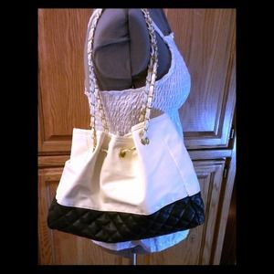 Black & Cream purse with chain straps