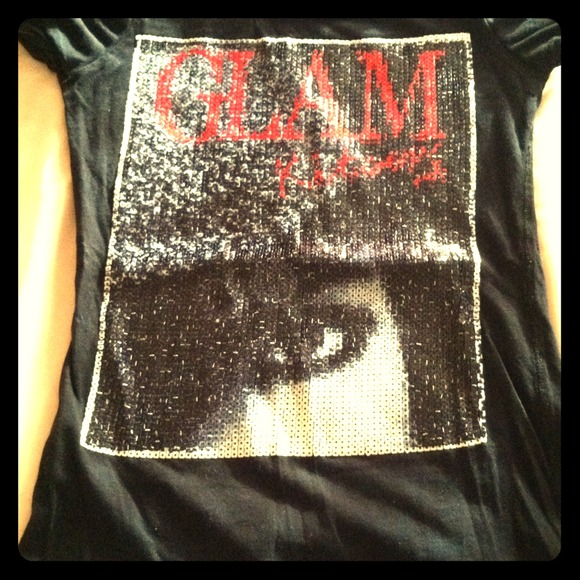 Fashionable t-shirt
