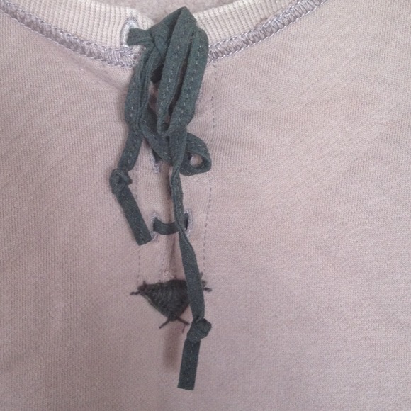 Light brown and pink sweater accented w/ flowers - Picture 4 of 4