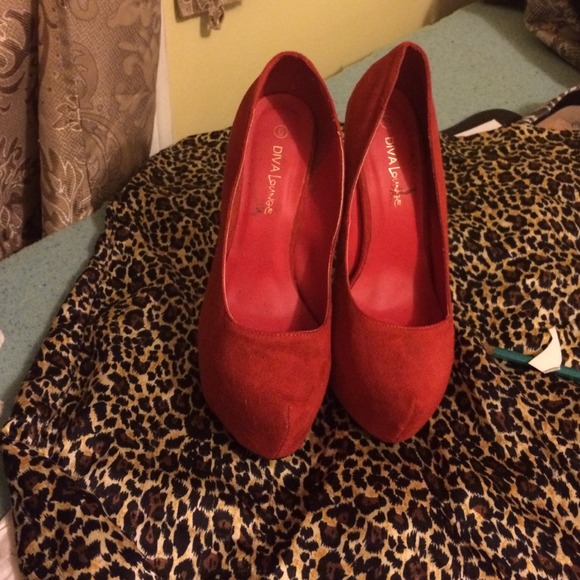 Hot red pumps
