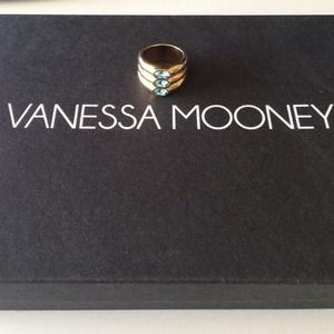 Vanessa Mooney Jewelry - HP ππVanessa Mooney 3 stone ring Vanessa Mooney Jewelry - HP ππVanessa Mooney 3 stone ring