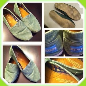 TOMS green corduroy