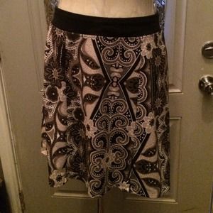 Cute Brown Accent Floral Skirt!