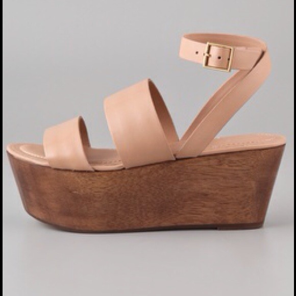 Elizabeth and James Bax Sandal Size 8