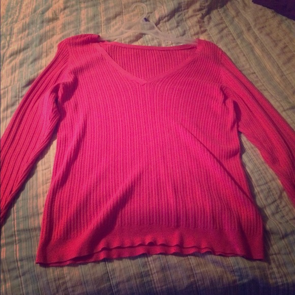 ✂️Cute pink long sleeved lightweight knit sweater