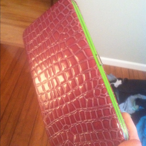 Brand new wallet! Excellent condition