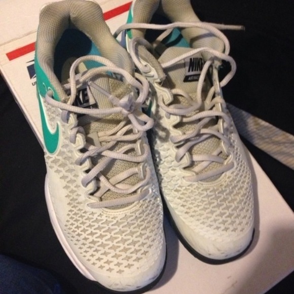 Nike air Max Mint and white