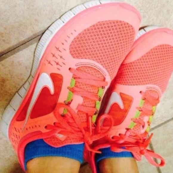 ❌SOLD❌🎀 Nike Free Hot punch/coral 5.0 - Picture 2 of 4