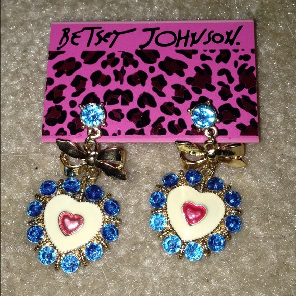 ✳️SOLD✳️‼️BUNDLED‼️Betsey Johnson earrings