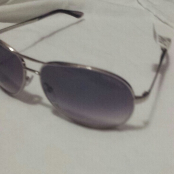 Sunglasses main image 4