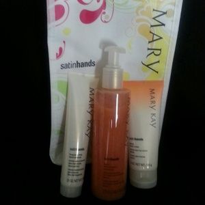 Mary Kay Satin Hands Set