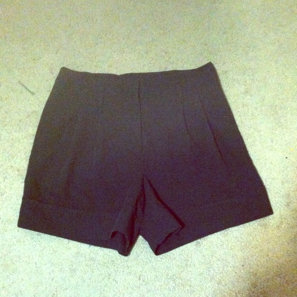 High waisted shorts - Picture 1 of 1