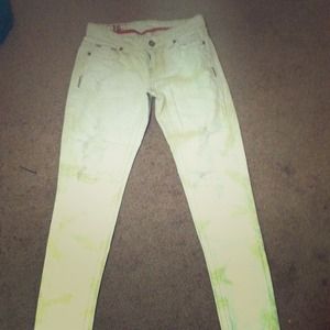 White acid wash skinny jeans