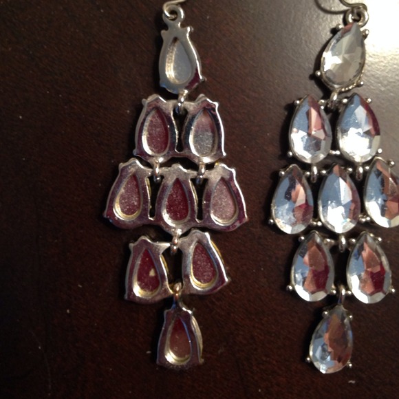 🌸🌸Sold in Bundle🌸🌸Drop earrings - Picture 3 of 4