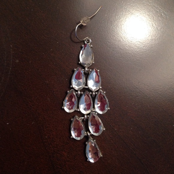 🌸🌸Sold in Bundle🌸🌸Drop earrings - Picture 4 of 4