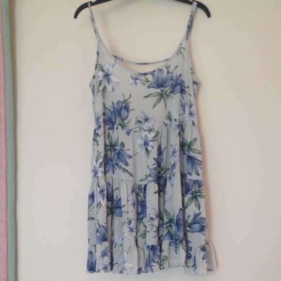 Brandy Melville Hawaiian Print Jada - Picture 1 of 4