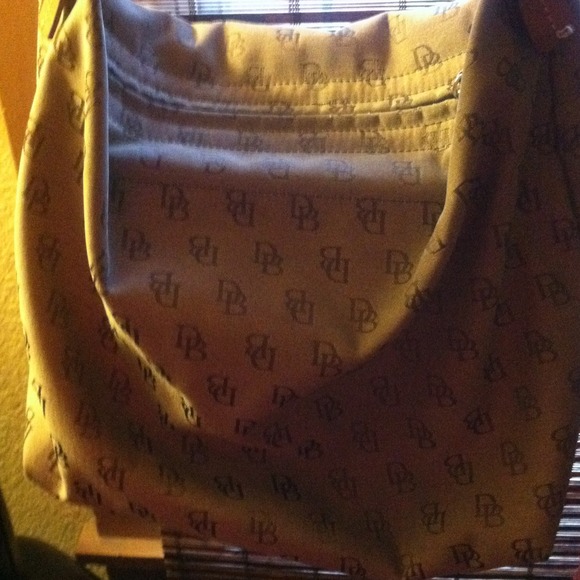 Dooney & Burke bag good condition