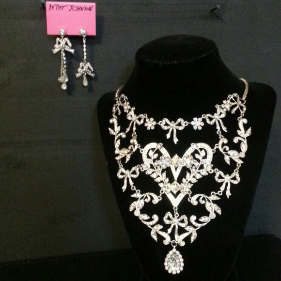 FINAL OFFER!! Betsey J. Statement Set
