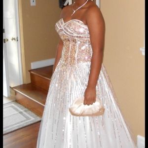 💍Elegant Sequin Pageant / Prom / Wedding Gown 💗