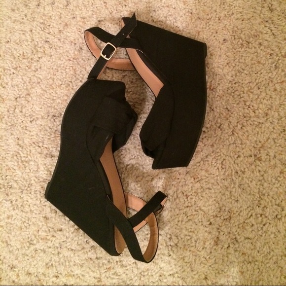 Forever 21 Shoes - Forever 21 wedge
