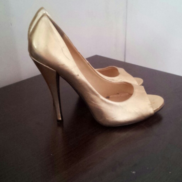 2 Day sale ONLY Gold Pumps - Picture 2 of 2