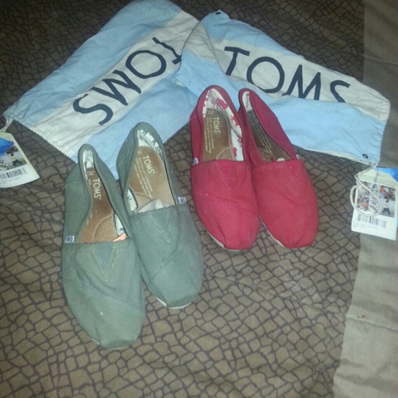 Toms Bundle!!!  @brownidgirl74