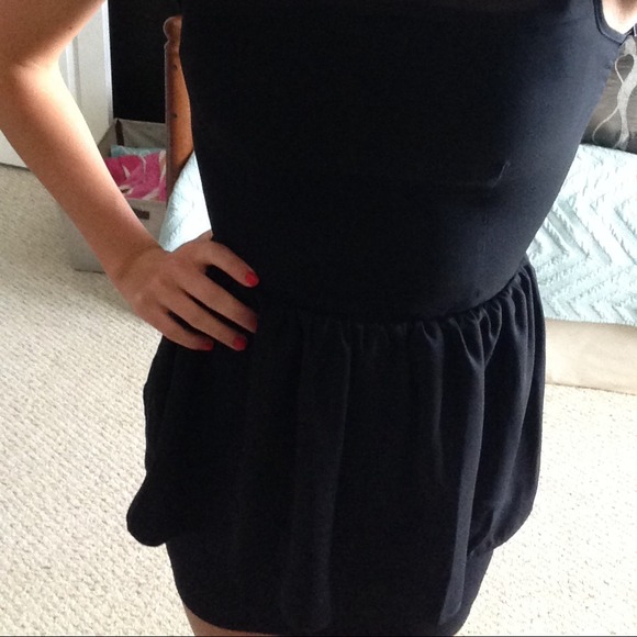 H&M dress - Picture 3 of 4