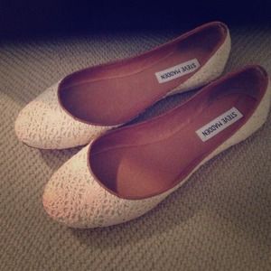 Steve Madden Crochet Flat