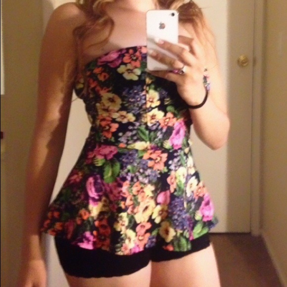 Top - Picture 2 of 2