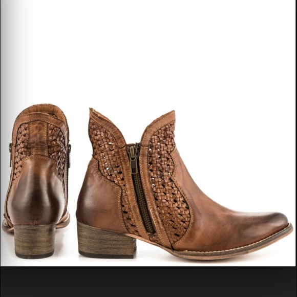 🎈SALE!🎈NWT SEYCHELLES Bootie Size 8.5