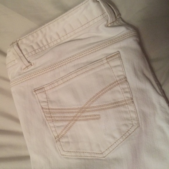 Aéropostale Bayla Skinny White Ripped Jeans