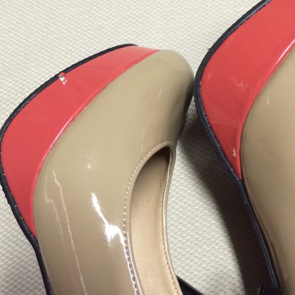 🚫SOLD🚫 Color-block Patent Pumps - Picture 4 of 4