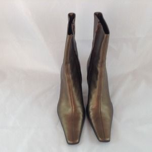"REDUCED" Vintage BCBG Boots
